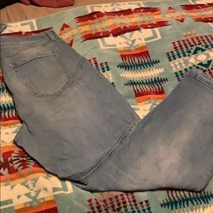 Light wash boyfriend pants